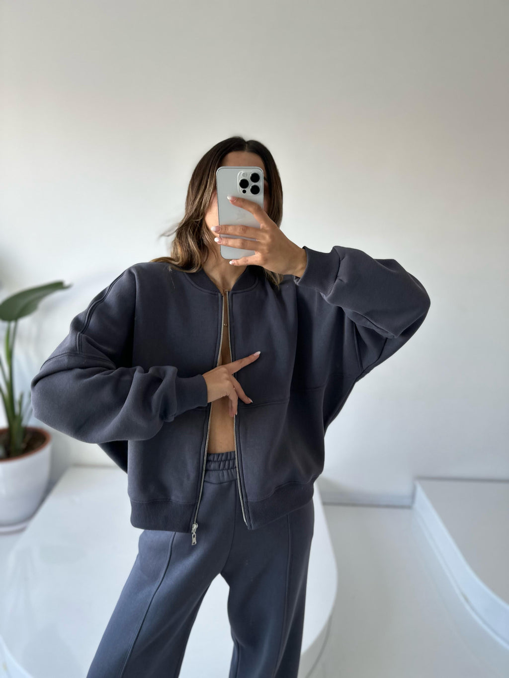 Kadın Oversize 3 İplik Şardonlu Eşofman Takımı – Fermuarlı Sweat & Geniş Paça Alt – Füme