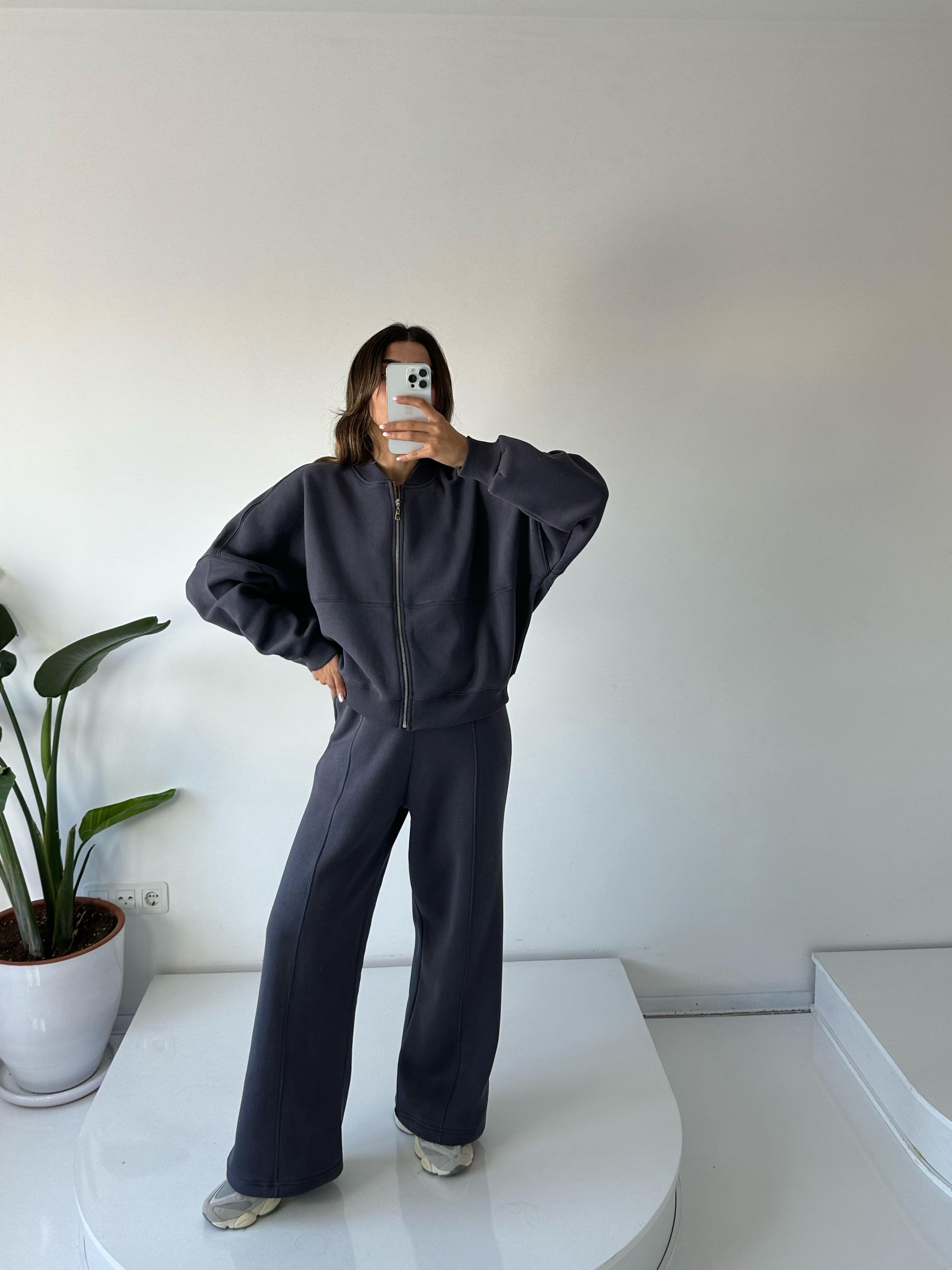 Kadın Oversize 3 İplik Şardonlu Eşofman Takımı – Fermuarlı Sweat & Geniş Paça Alt – Füme