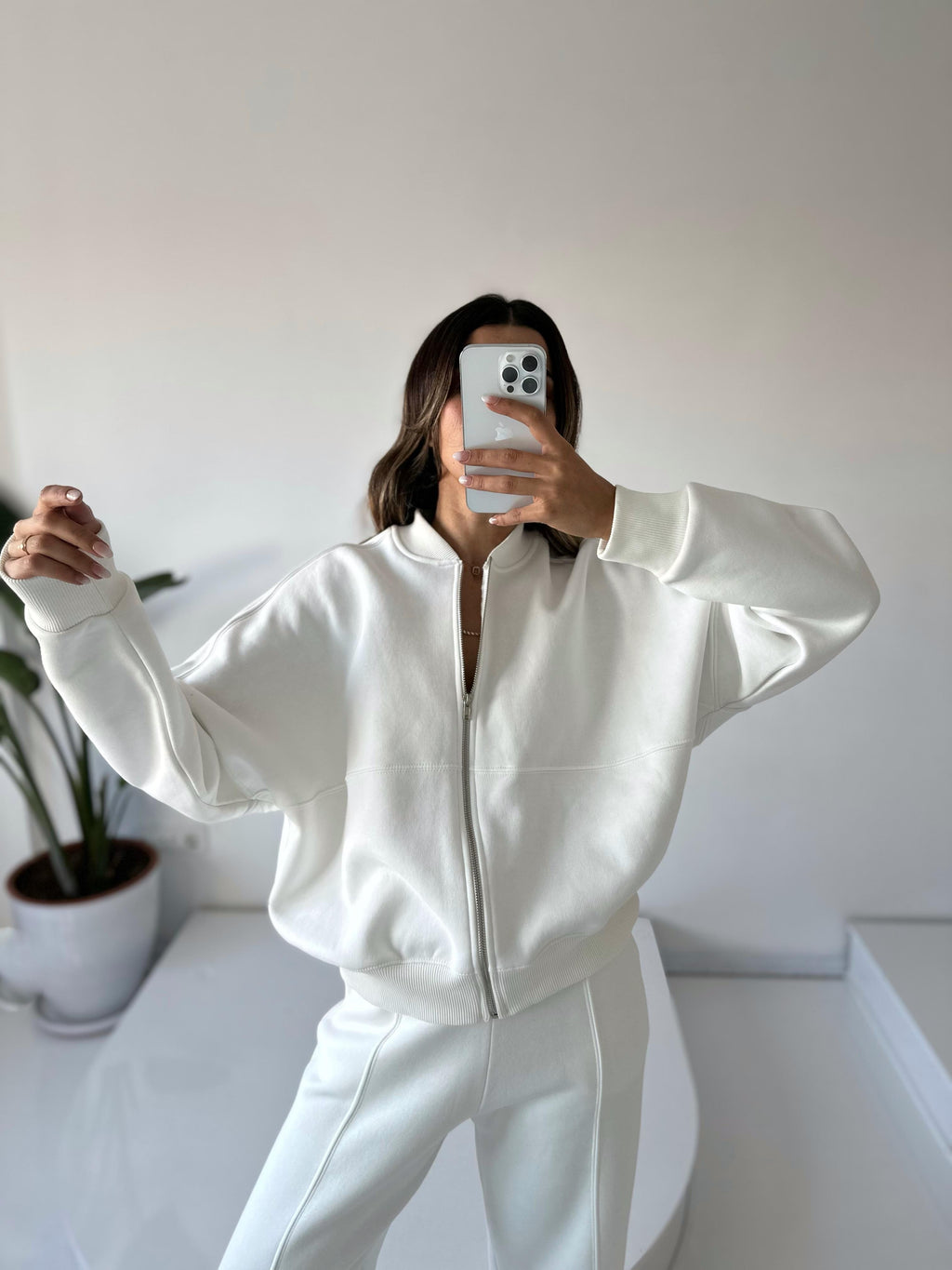 Women's Oversize 3-Thread Brushed Fleece Tracksuit Set – Zip-Up Sweatshirt &amp; Wide-Leg Bottoms – White