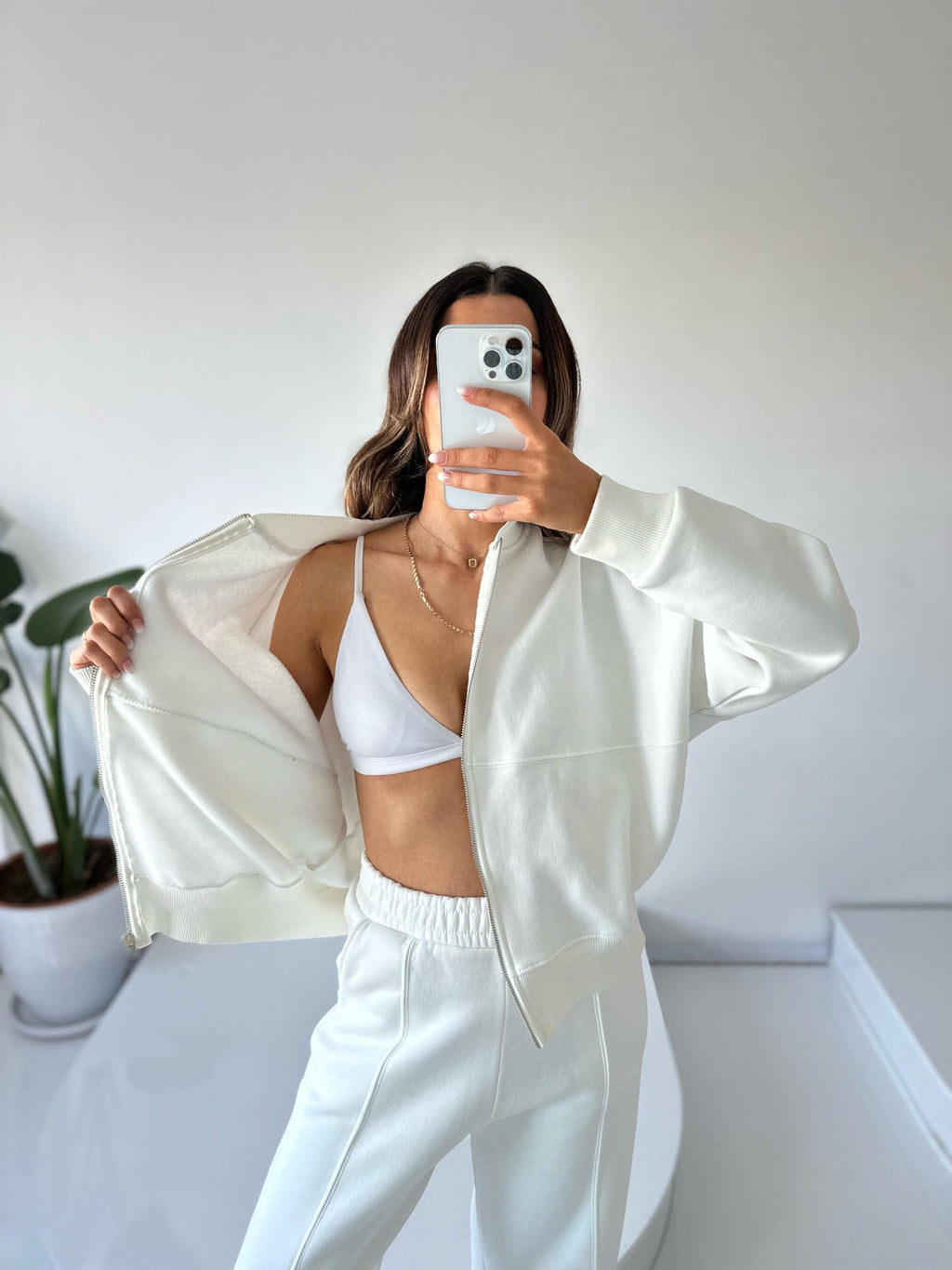 Women's Oversize 3-Thread Brushed Fleece Tracksuit Set – Zip-Up Sweatshirt &amp; Wide-Leg Bottoms – White