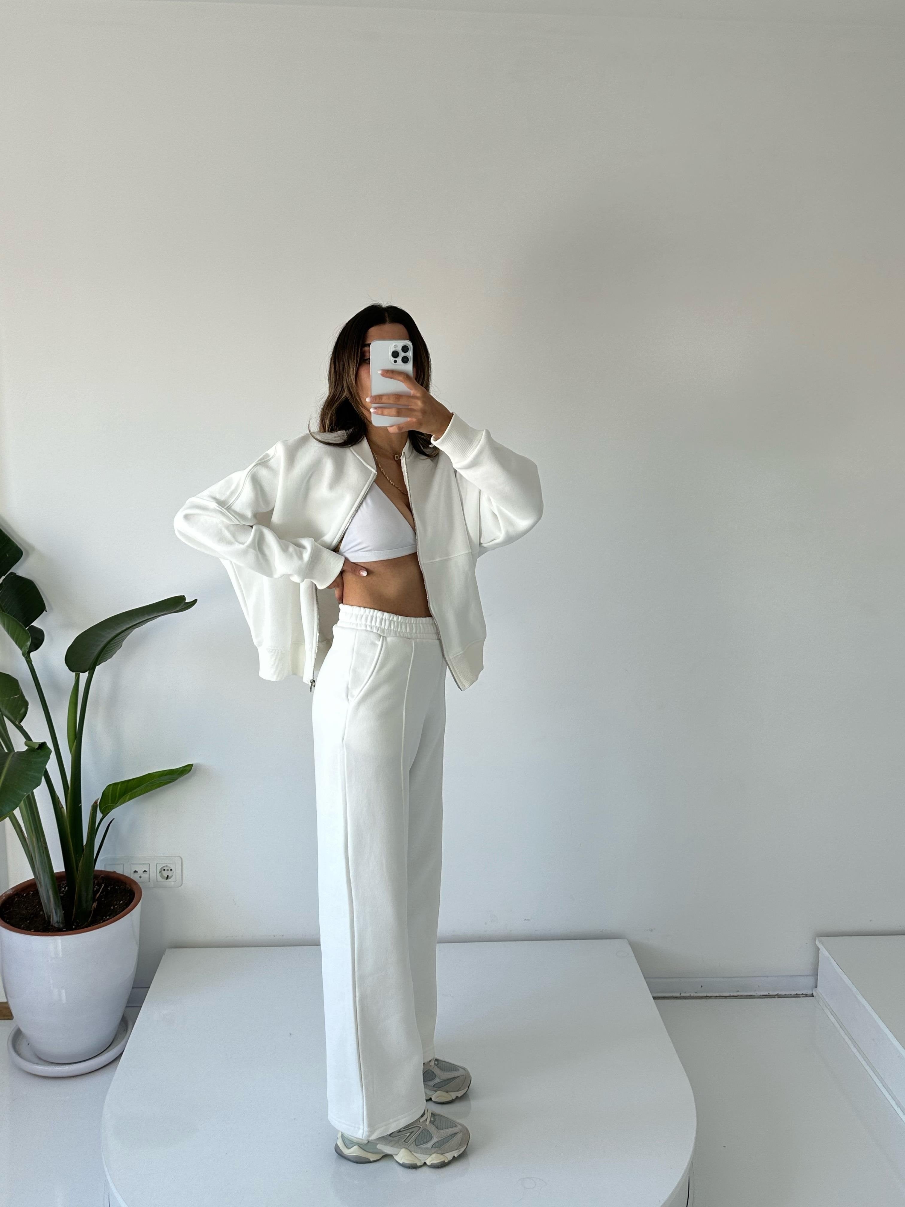 Women's Oversize 3-Thread Brushed Fleece Tracksuit Set – Zip-Up Sweatshirt &amp; Wide-Leg Bottoms – White
